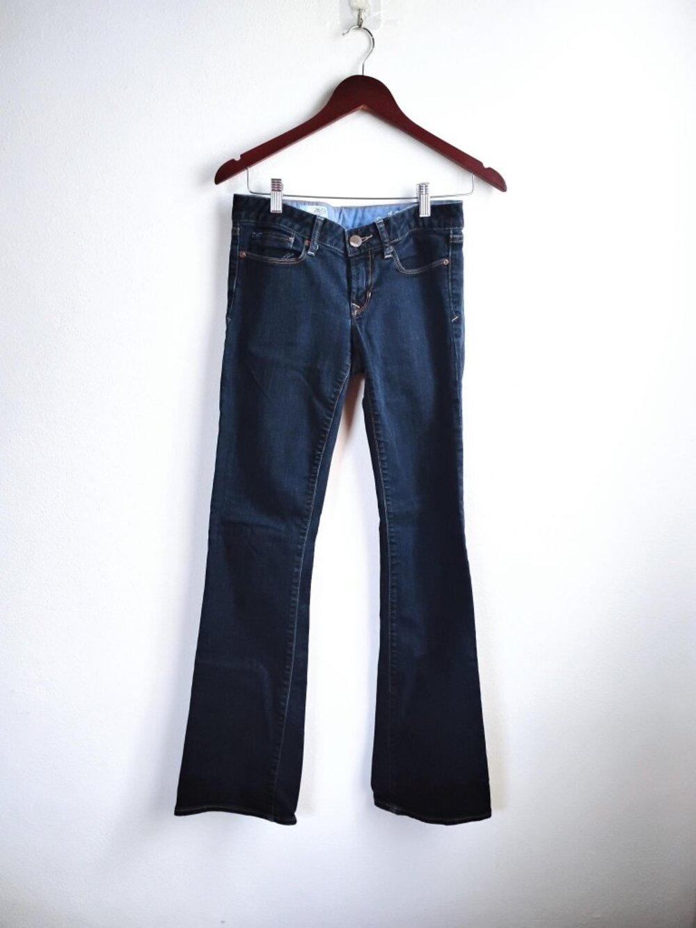 GAP 1969 "Sexy boot" 26/2r dark wash denim jeans